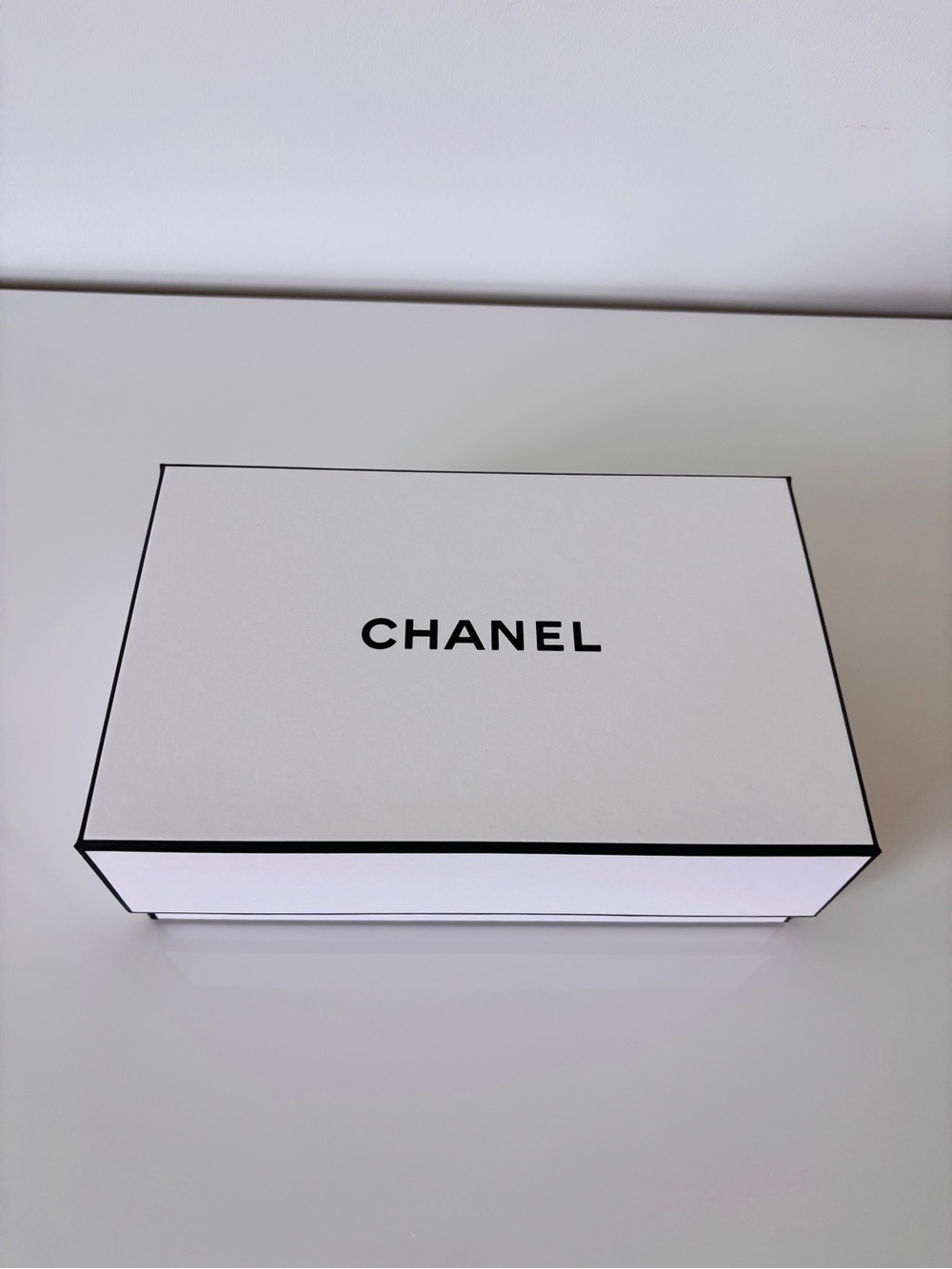 CHANEL Box - Picture 6 of 6